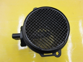 Audi - AIR FLOW MASS METER - 077133471J